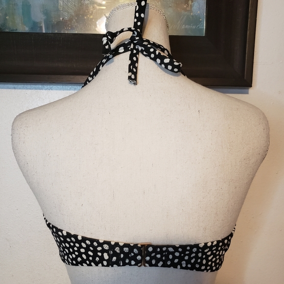 Victoria's Secret Black-and-White Bikini Top - Picture 3 of 6